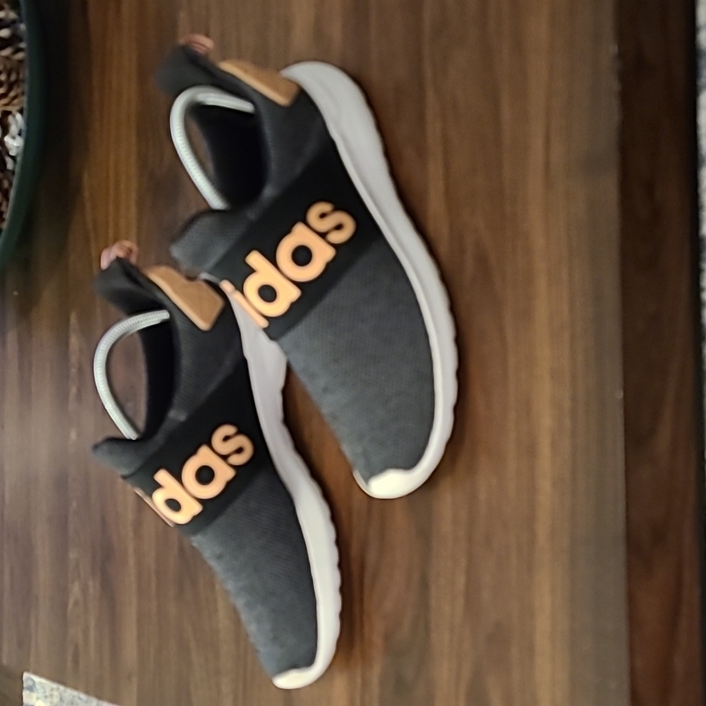 Adidas lite Racer